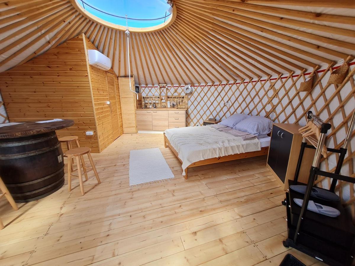 Jurtafarm Rackeve - A Nomad Luxus Hotel Luaran gambar